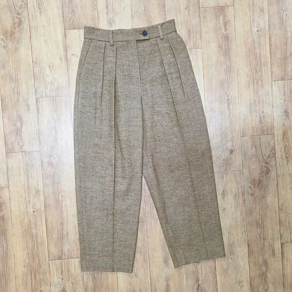 アセー HACER ウール ツータックスラックス 55