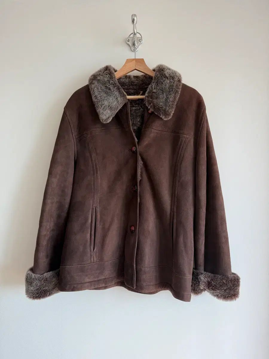 uva ジーン リー リアル ラム スキン ファー ムートン