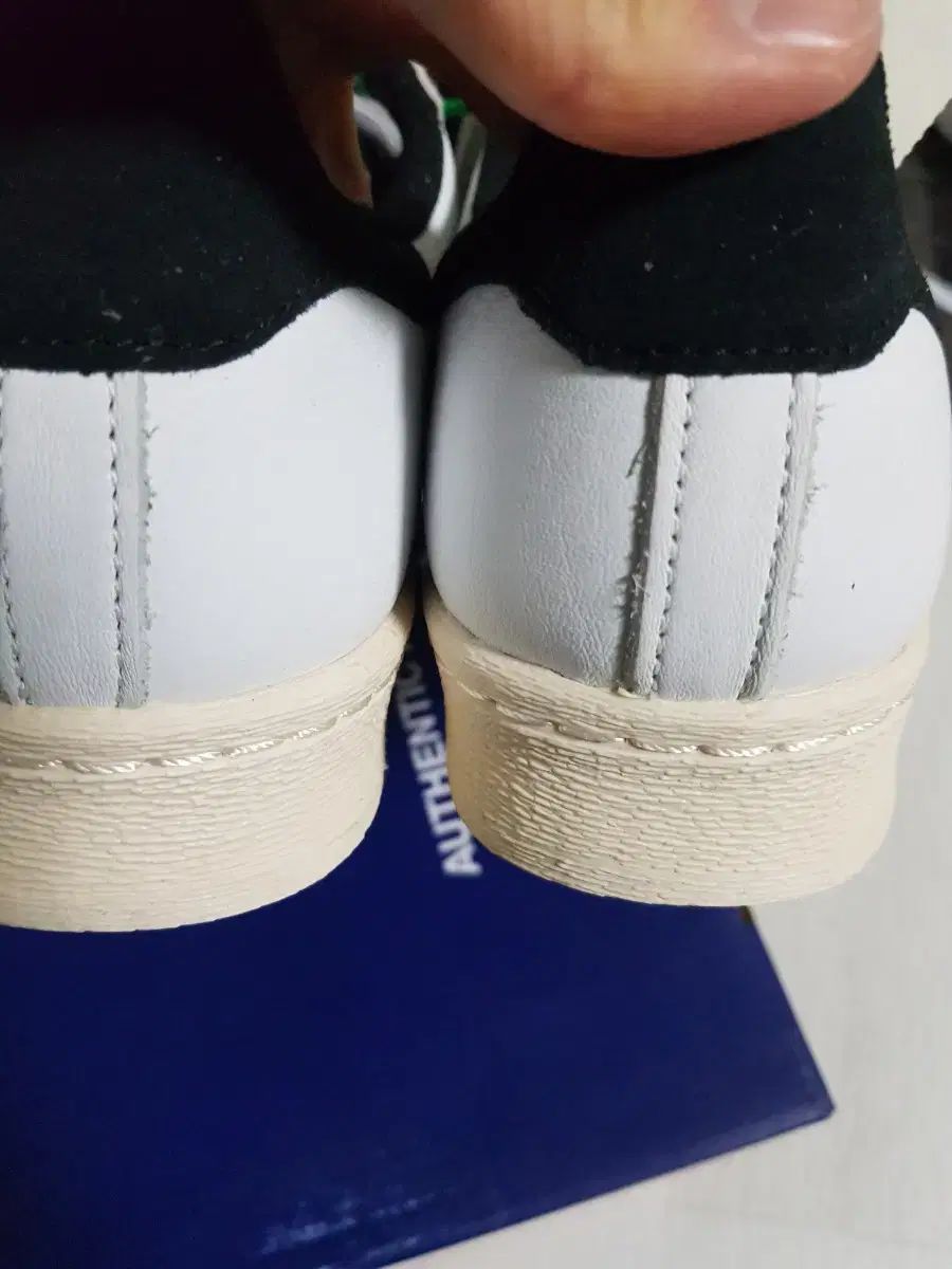 スニーカー シューズ