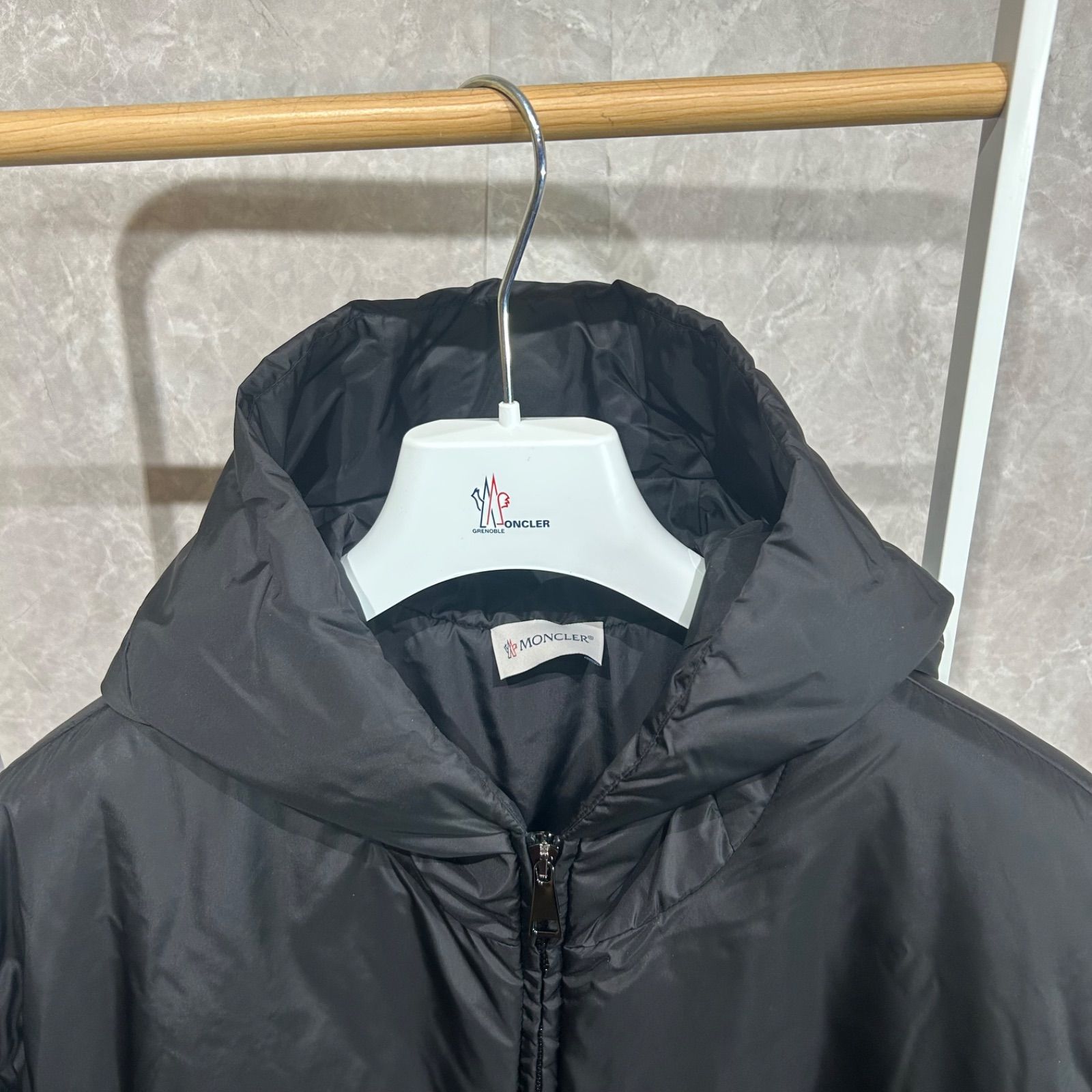 未使用タグ付き】 MONCLER モンクレールダウンニットコートジャケット 