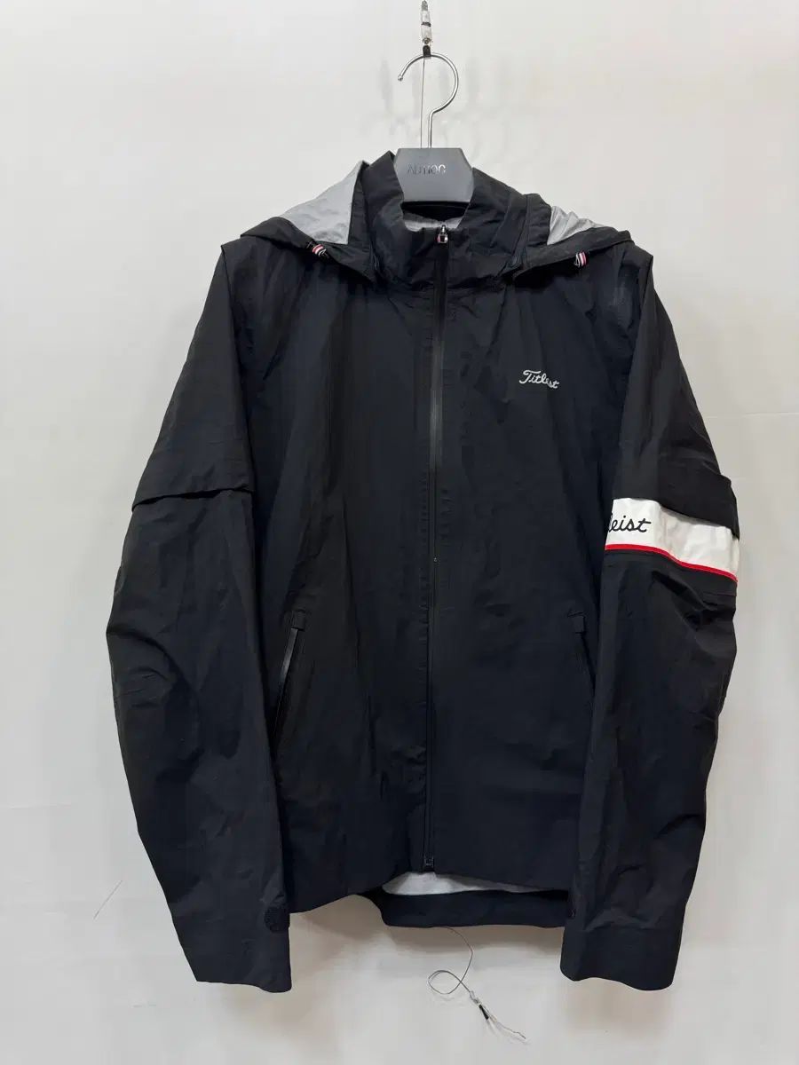 M タイトリスト ウィンドブレーカー