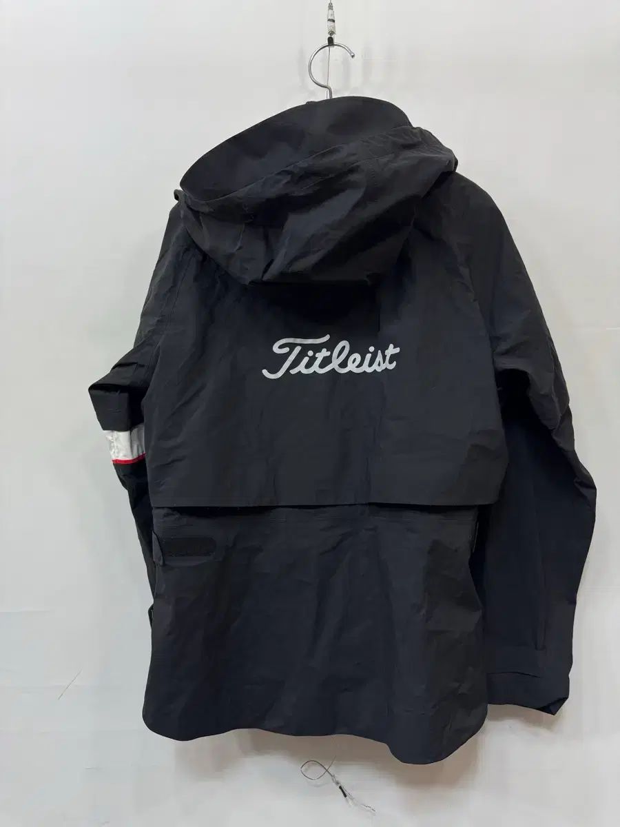 M タイトリスト ウィンドブレーカー
