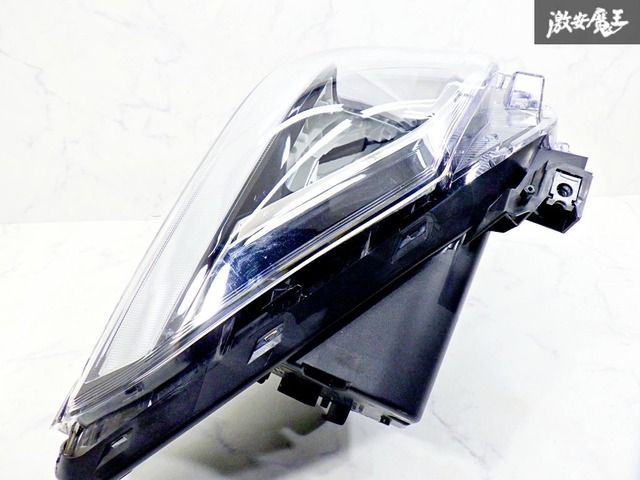 点灯確認済み!】トヨタ 純正 A200A ライズ LED ヘッドライト 右側 運転