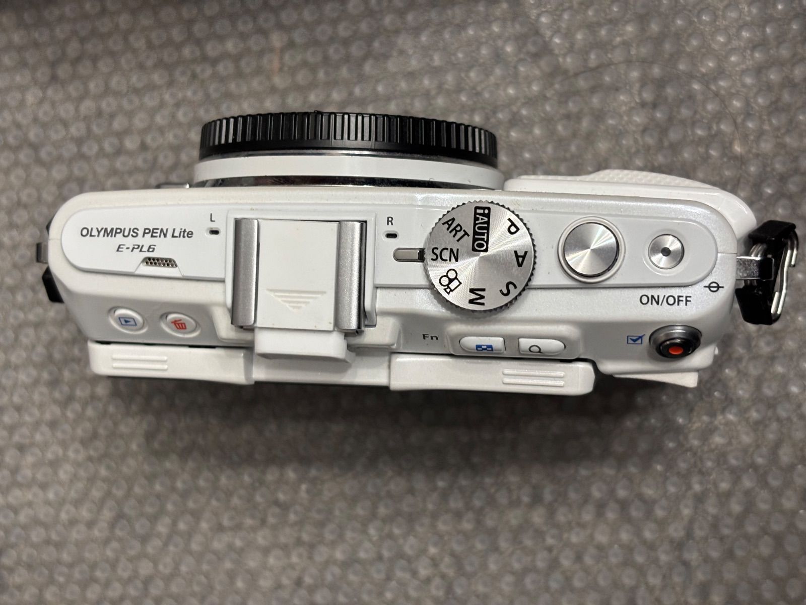 OLYMPUS PEN Lite E-PL 6