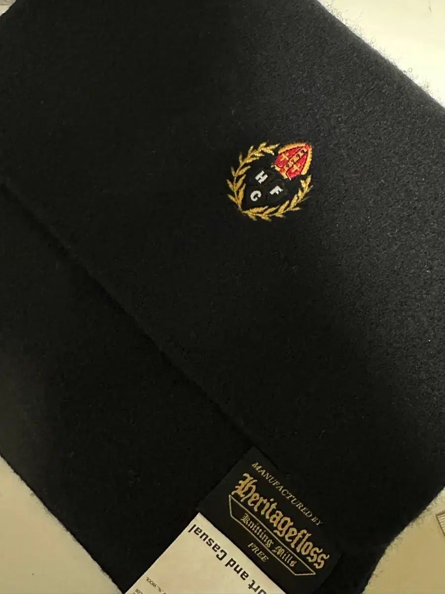 HERITAGE FLOSS ブラック ウールマフラー