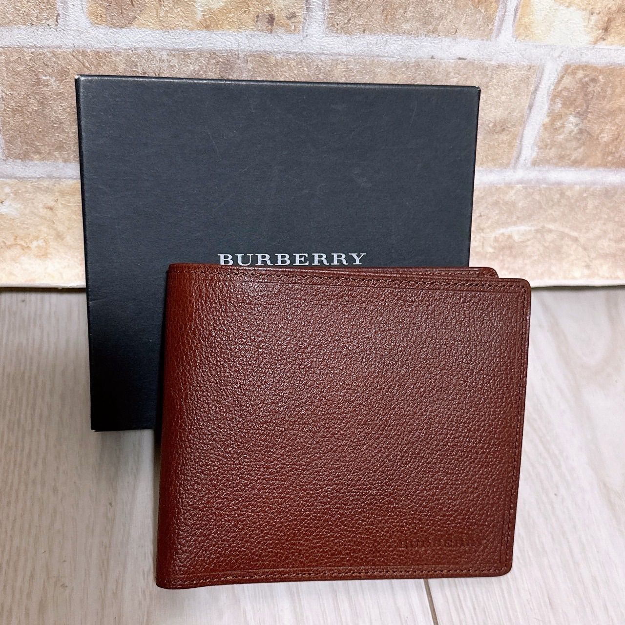 ほぼ♥ Burberry バーバリー 折財布 レザー