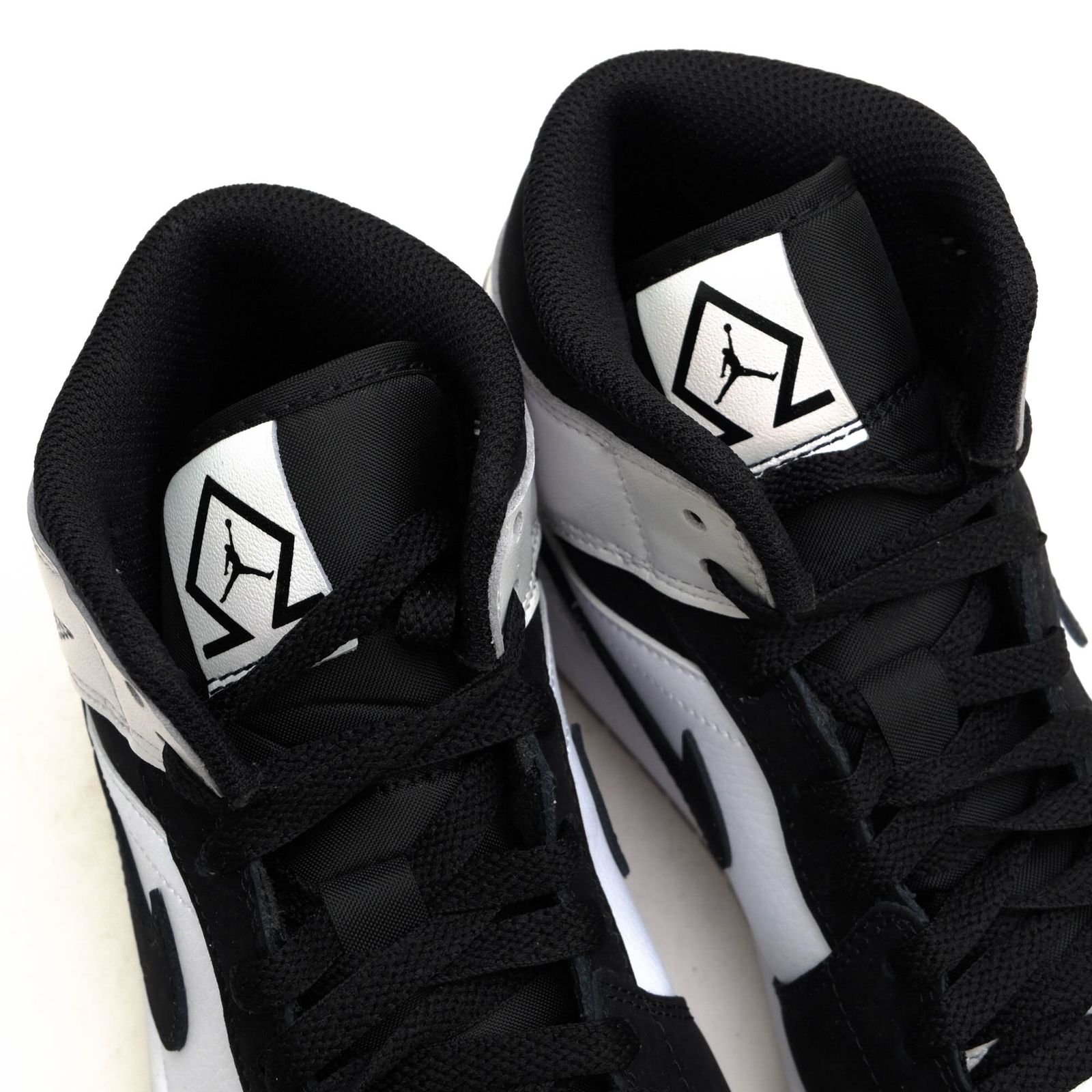 Nike Air Jordan 1 白/黒 ハイカットシューズ 楽天市場】☆送料無料☆NIKE☆WMNS AIR JORDAN 1 MID 365 DV0991-101