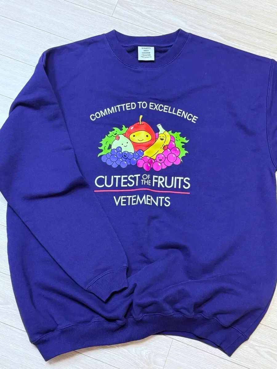 xs VETEMENTS ヴェトモン ヴィーガン WHO エディション スウェットシャツ