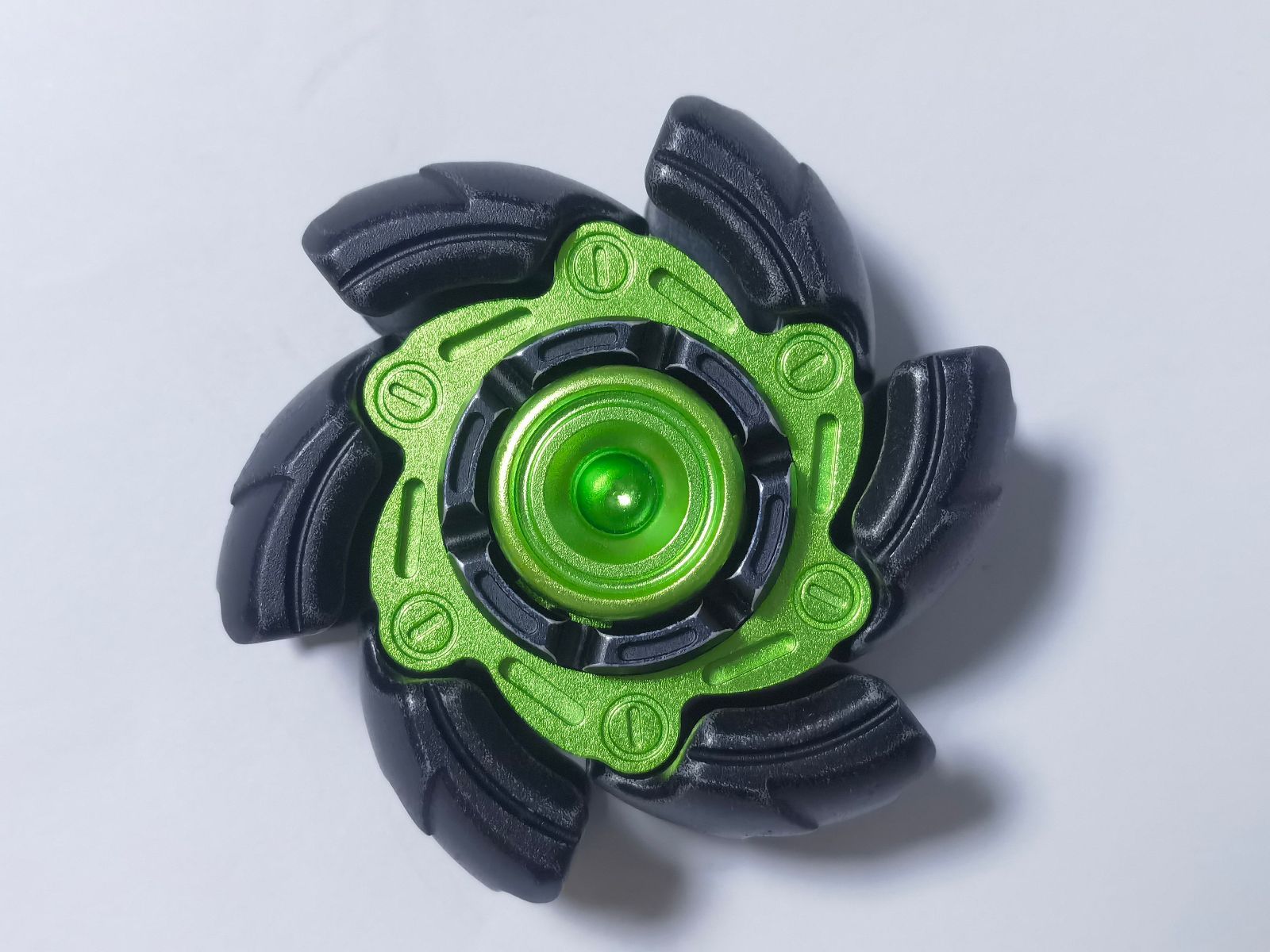 正規品」GoBiggeR Pillbug オープンアーマー ハンドスピナー 回転 金属