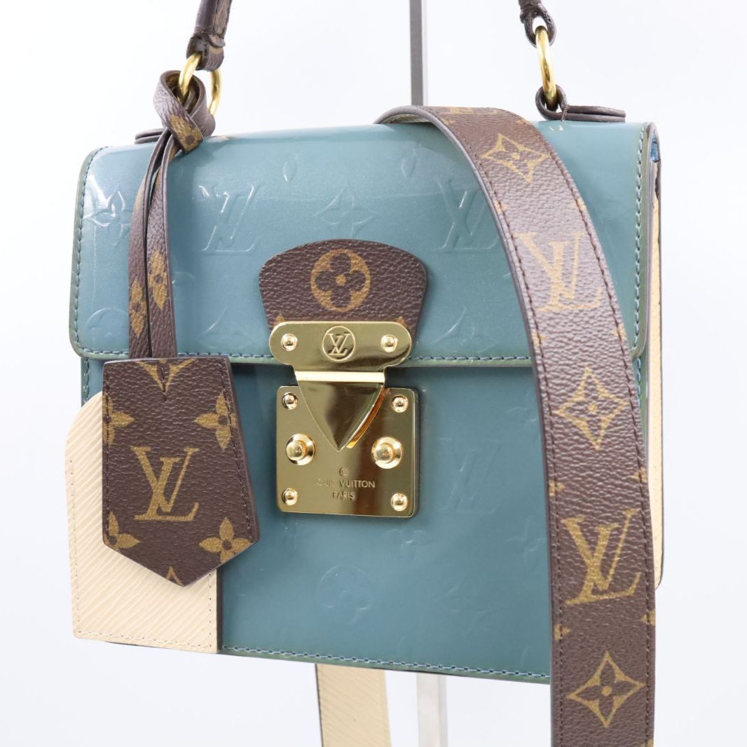 希少 LOUIS VUITTON ルイヴィトン ヴェルニ ジッピーウォレット 希少 LOUIS VUITTON ルイヴィトン ヴェルニ ジッピーウォレット
