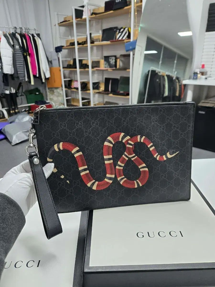 A級コンディション グッチ キングスネーク クラッチバッグ