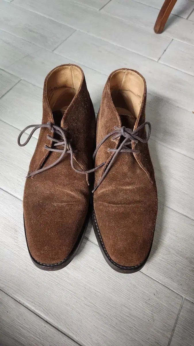 Loake 1880スウェード メンズ ブーツ ブラウン