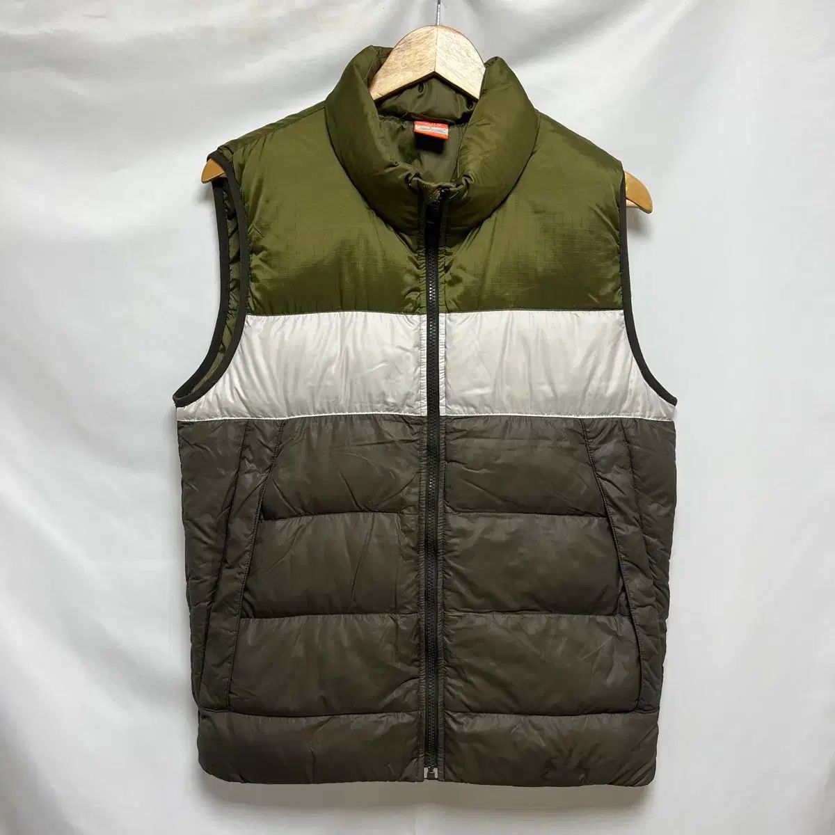 正規品/S NIKE ナイキ スウッシュ ダックダウン カーキ ダウン ベスト