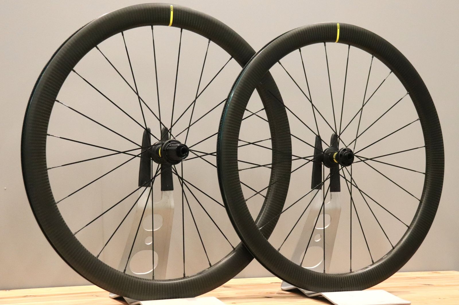マヴィック MAVIC コスミック COSMIC SL45 DISC カーボン チューブレス 
