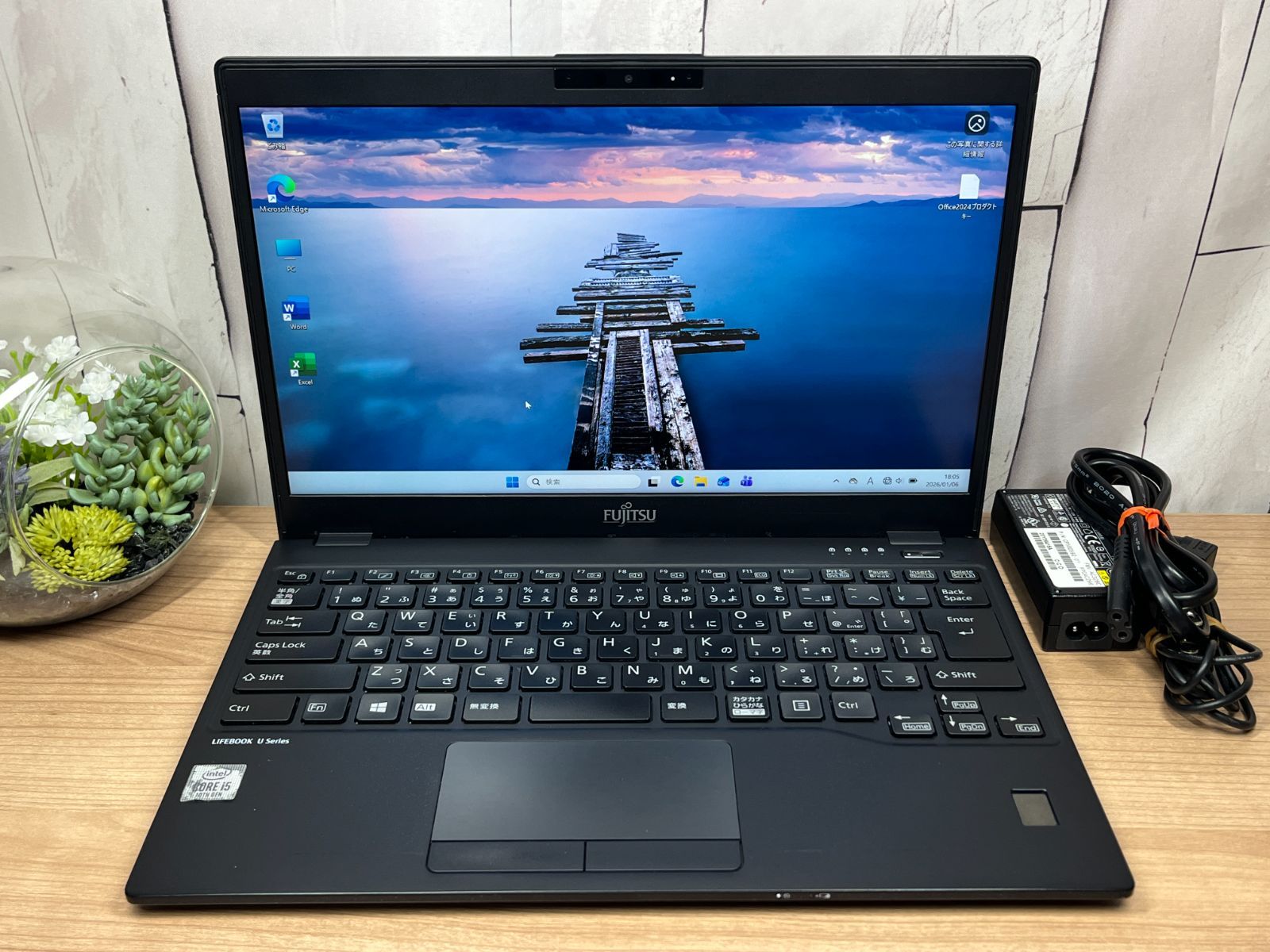品 058 Fujitsu Lifebook U 9310 E 8 GB SSD 256 第10世代 office 2025 軽量 ノートパソコン