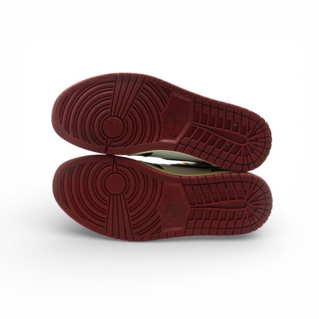 ナイキ エアジョーダン1