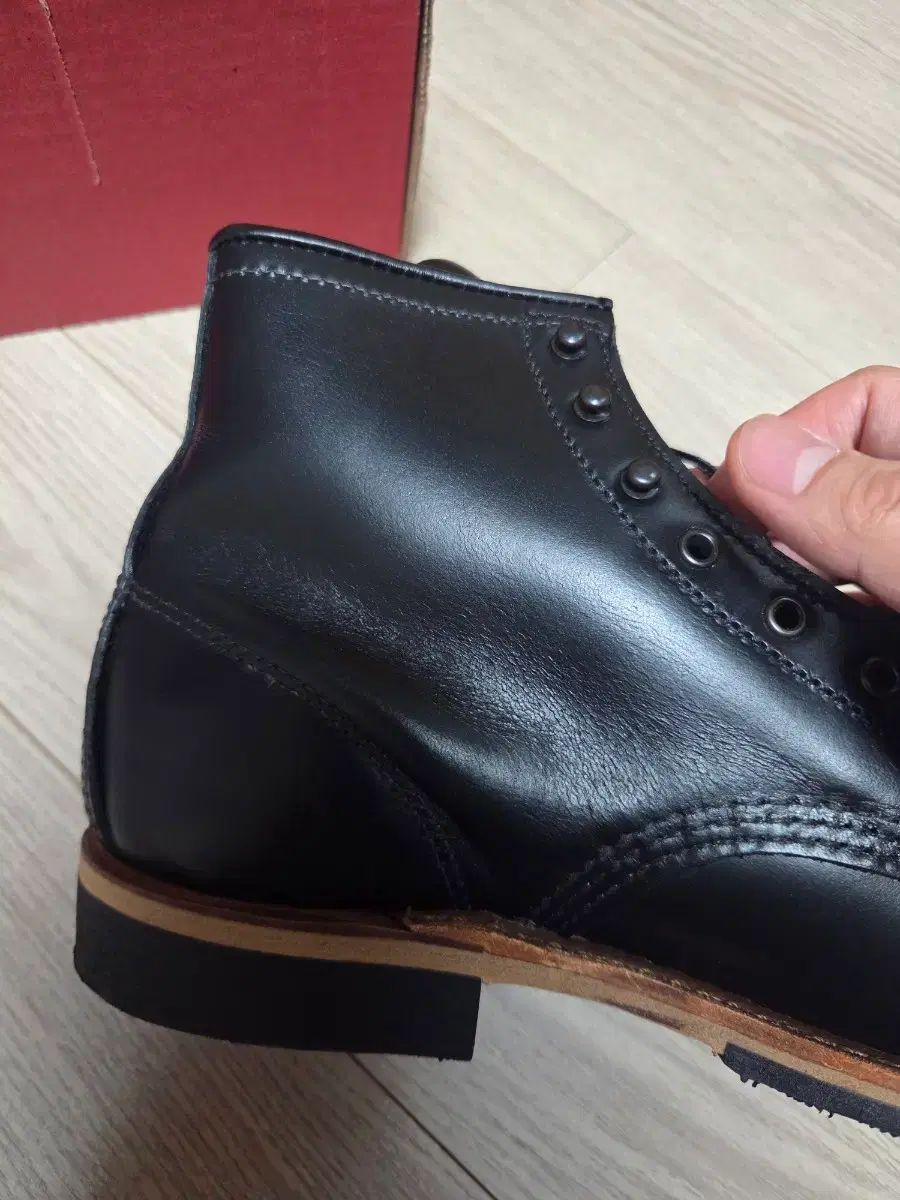 レッドウィング