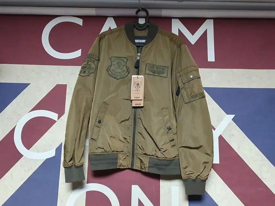 バックアルー スカル ワッペン装飾 パイロットジャンパー M 95 サイズ カーキ