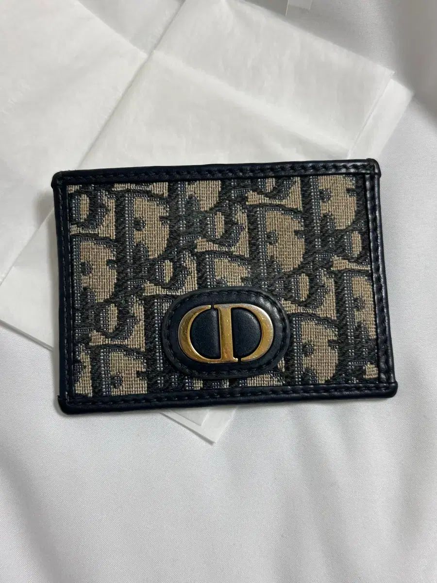 モンテーニュ カードウォレット