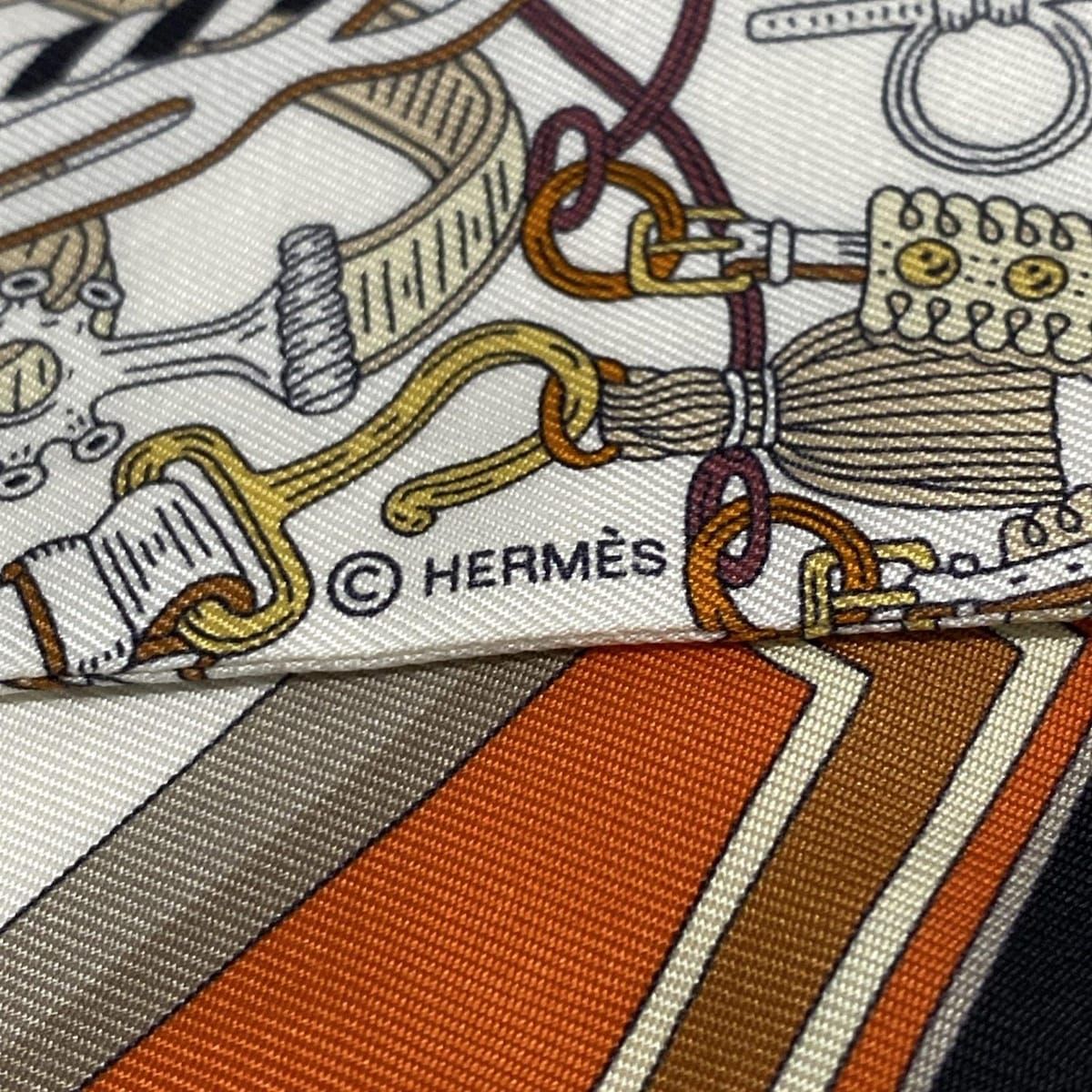 HERMES エルメス スカーフ ツイリー 白×オレンジ×マルチ Bouques Sellier|リボンスカーフ