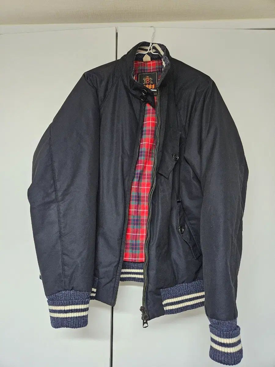 クータ g 9 プリマロフト ブラック ジャケット