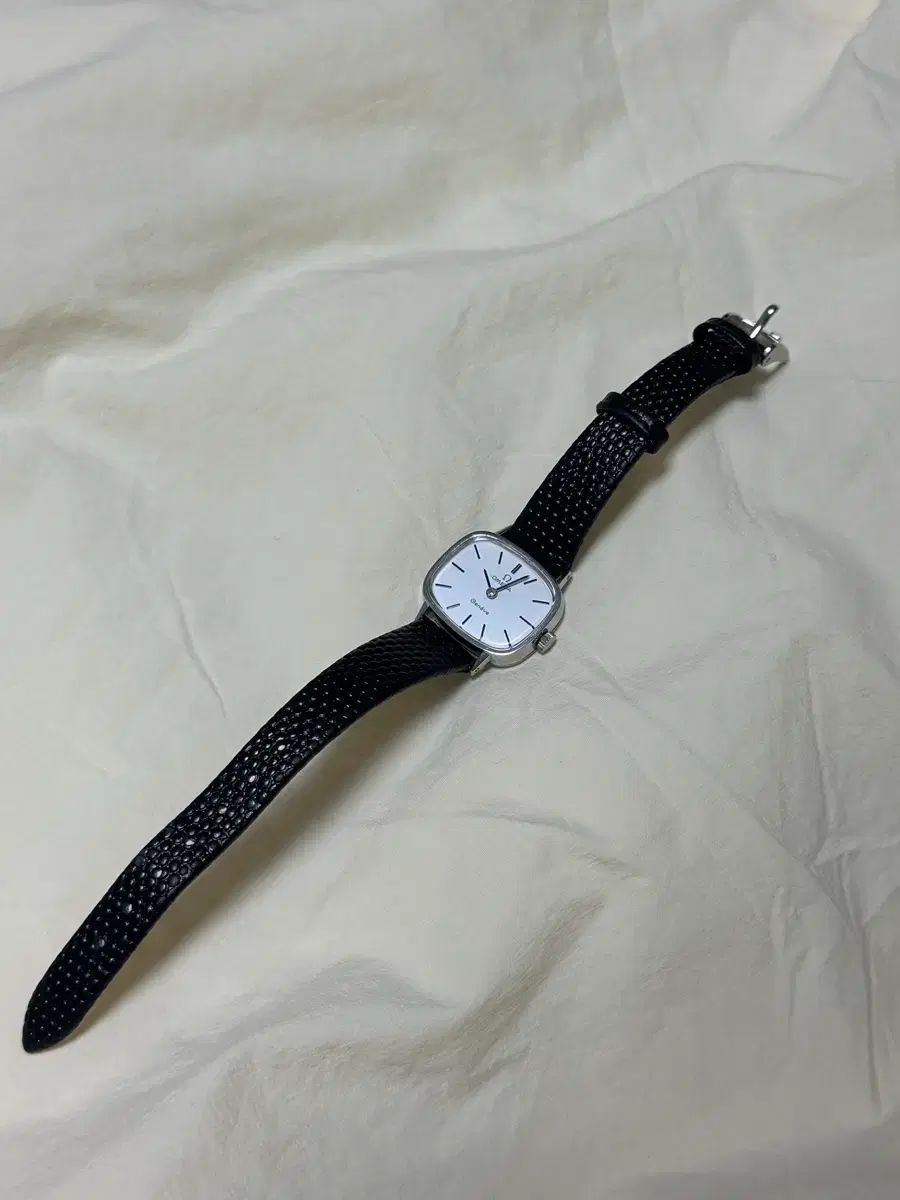 ジェネーブ 手巻き時計