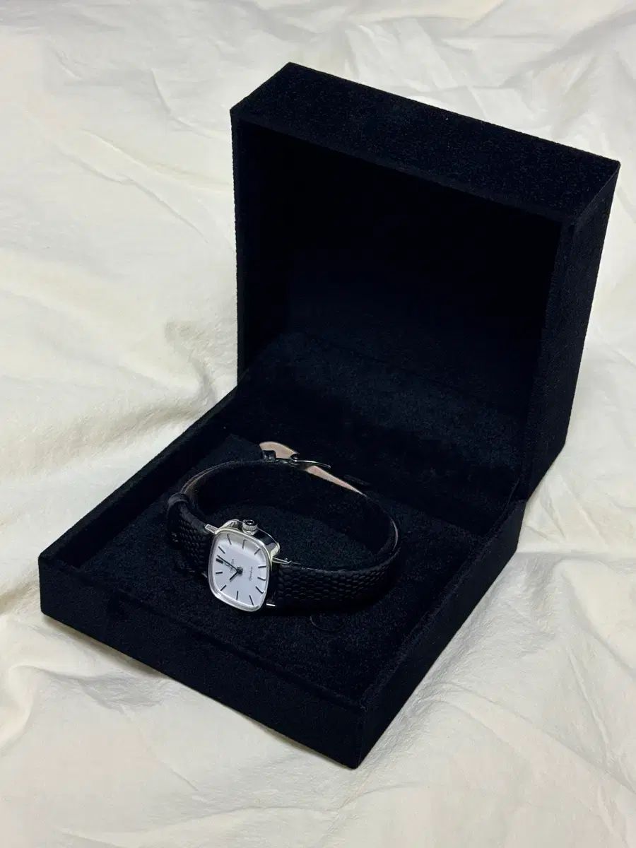 オメガ ジェネーブ 手巻き時計 ヴィンテージ