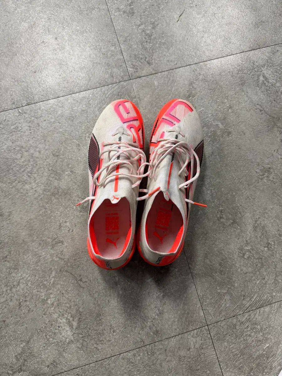 プーマ ウルトラ エルティメイト 5 270