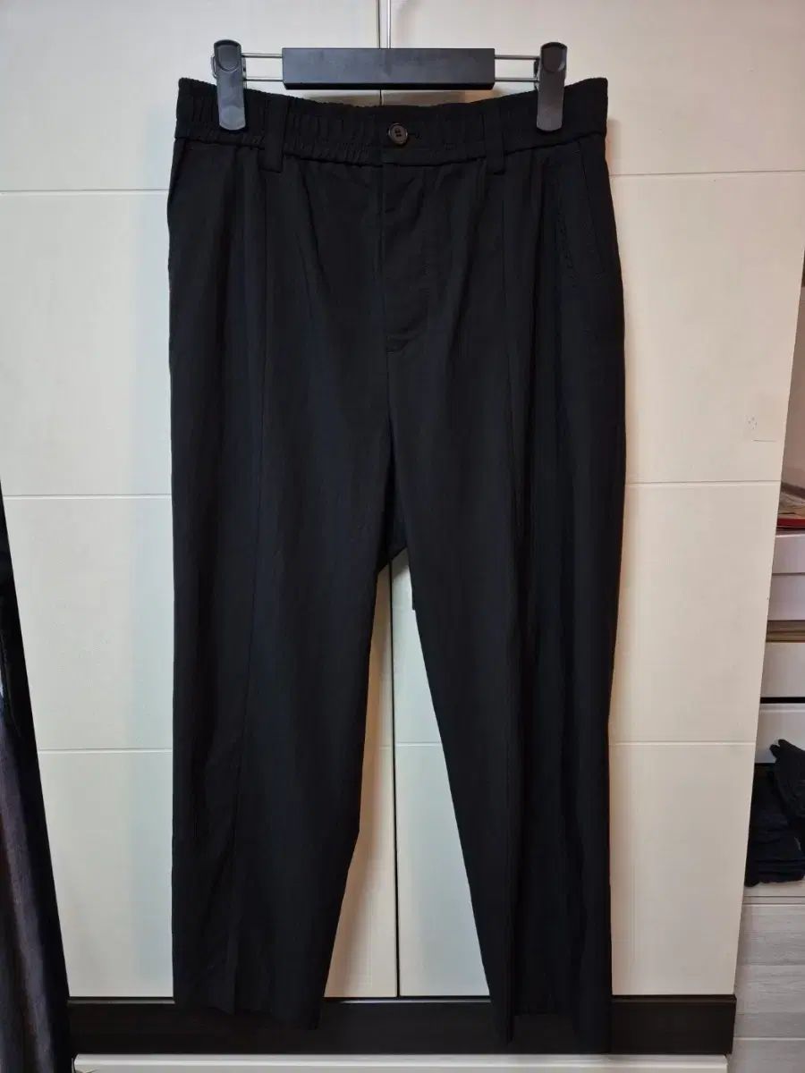 32 SYSTEM homme ブラック クリンクル 밴딩 スラックス テーパードフィット