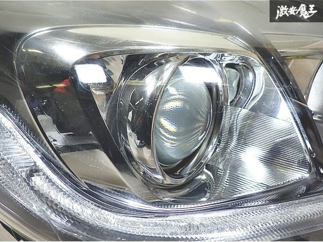 TOYOTA トヨタ 純正 ZVW30 プリウス 後期 HID キセノン ヘッドライト