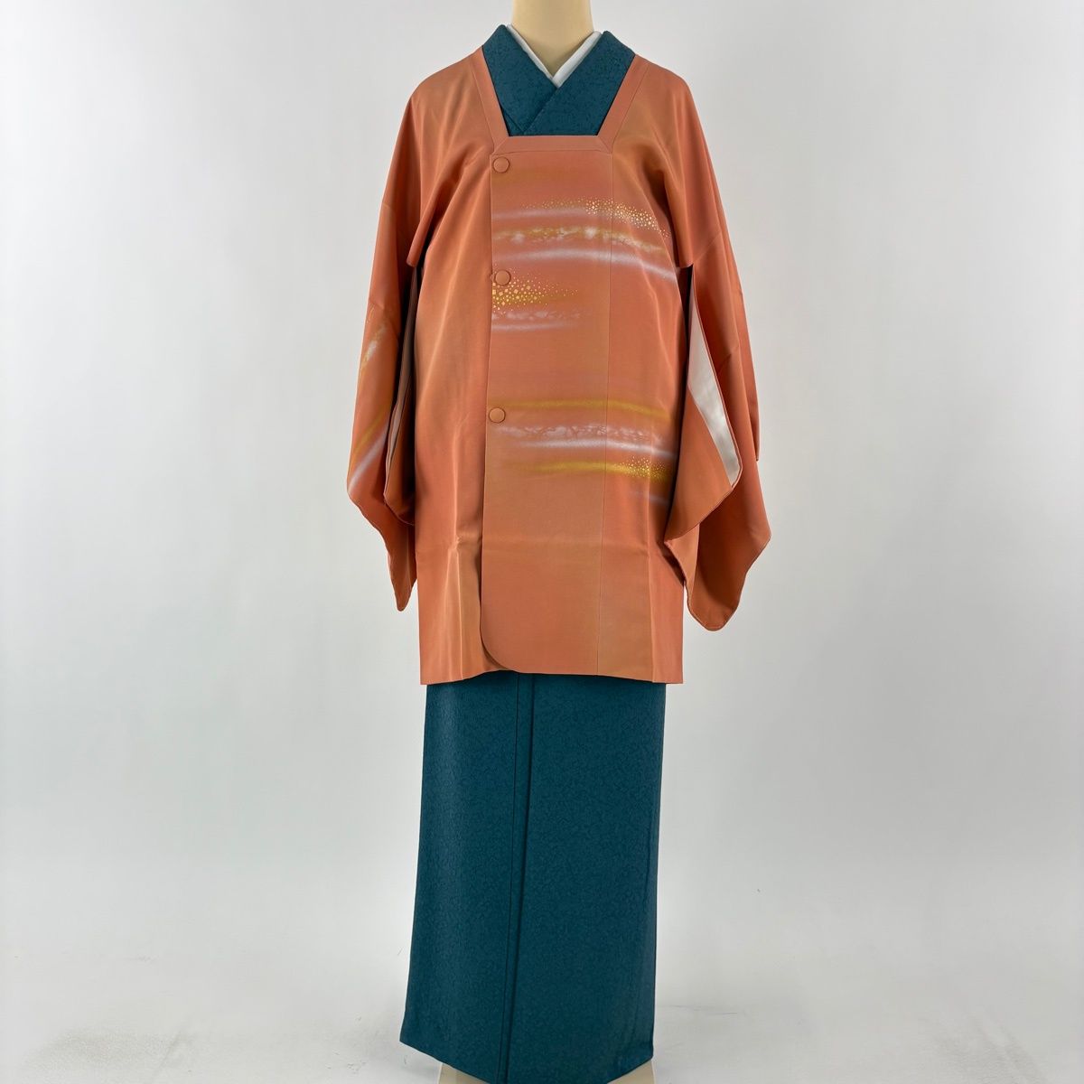 道行 身丈89 cm 裄丈67 M 和装コート 角衿 落款 箔散らし 霞 金銀彩 オレンジ 正絹 秀品