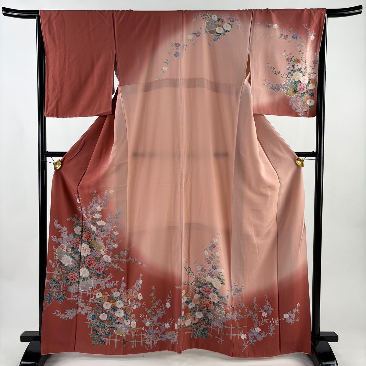 訪問着 身丈163.5 cm 裄丈66.5 M 袷 雪輪 草花 金糸 金彩 茜色 正絹 秀品