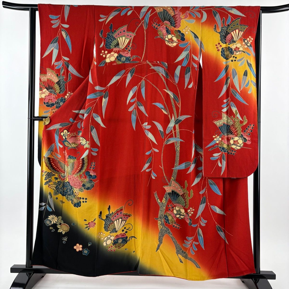 振袖 身丈157.5cm 裄丈64cm M 袷 蝶 草花 染め分け 縮緬 朱色 正絹 秀