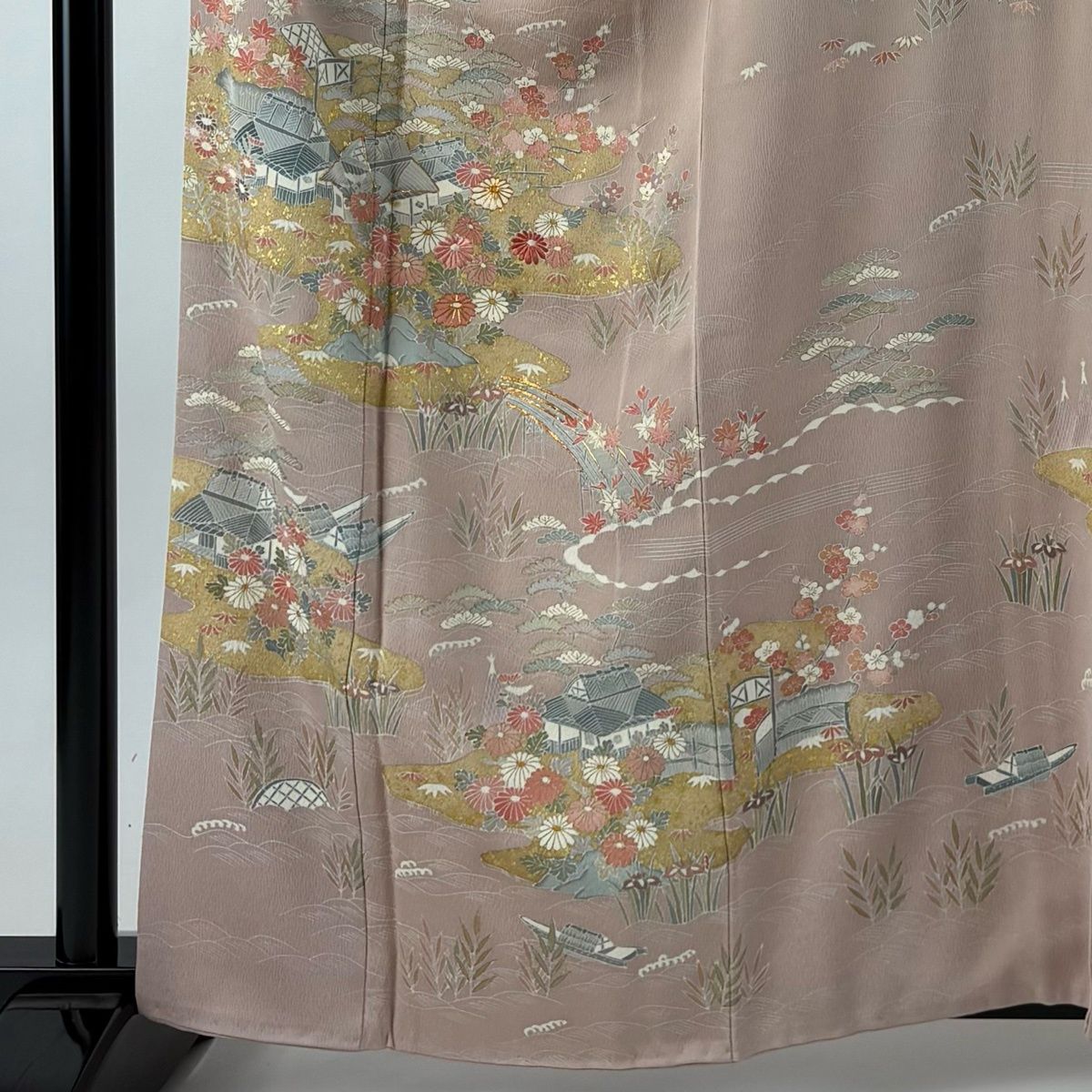 訪問着 身丈160.5 cm 裄丈66 M 袷 家屋 菊 金糸 金彩 薄ピンク 正絹 秀品 一つ紋
