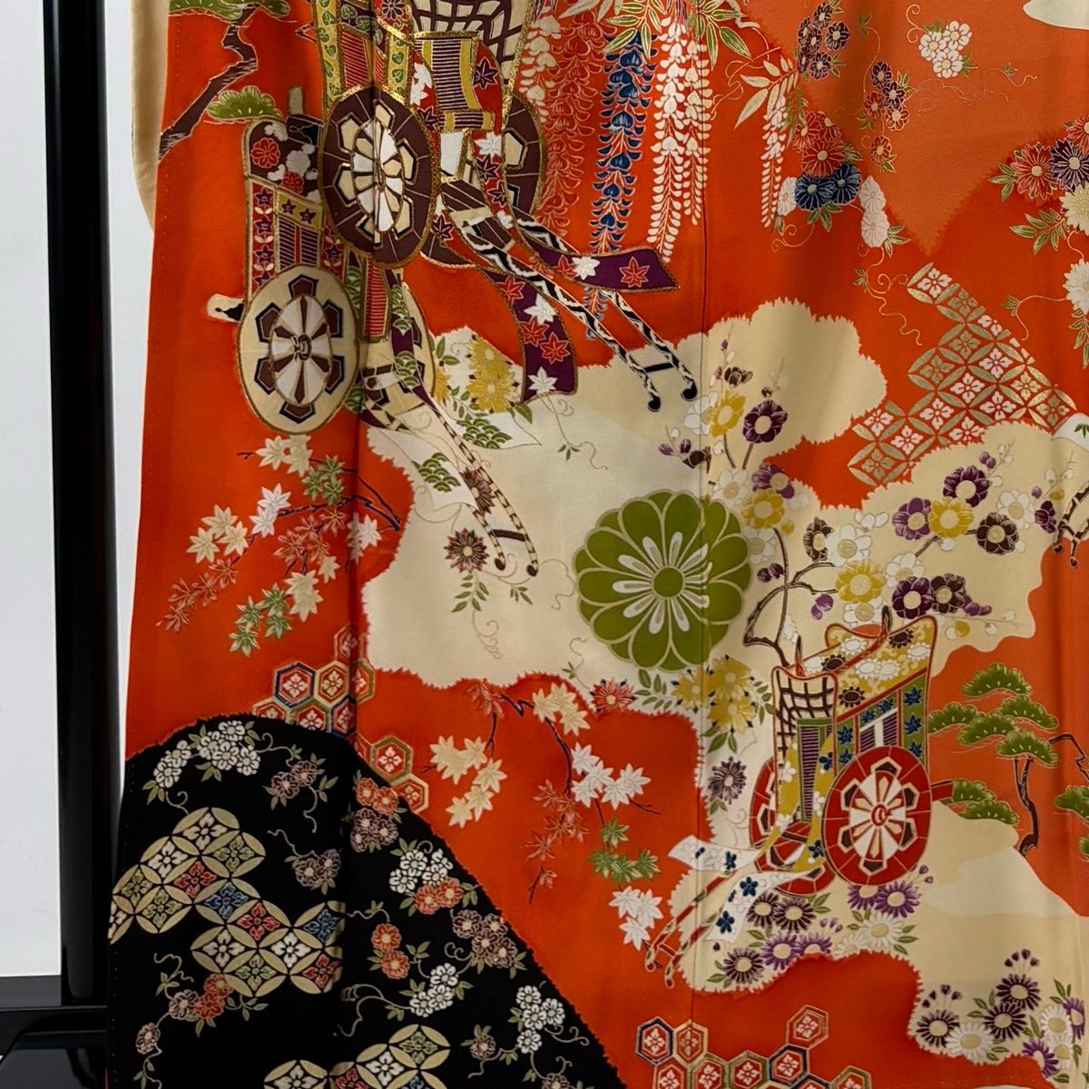 振袖 身丈165.5 cm 裄丈65 M 袷 御所車 草花 金糸 金彩 オレンジ 正絹 秀品