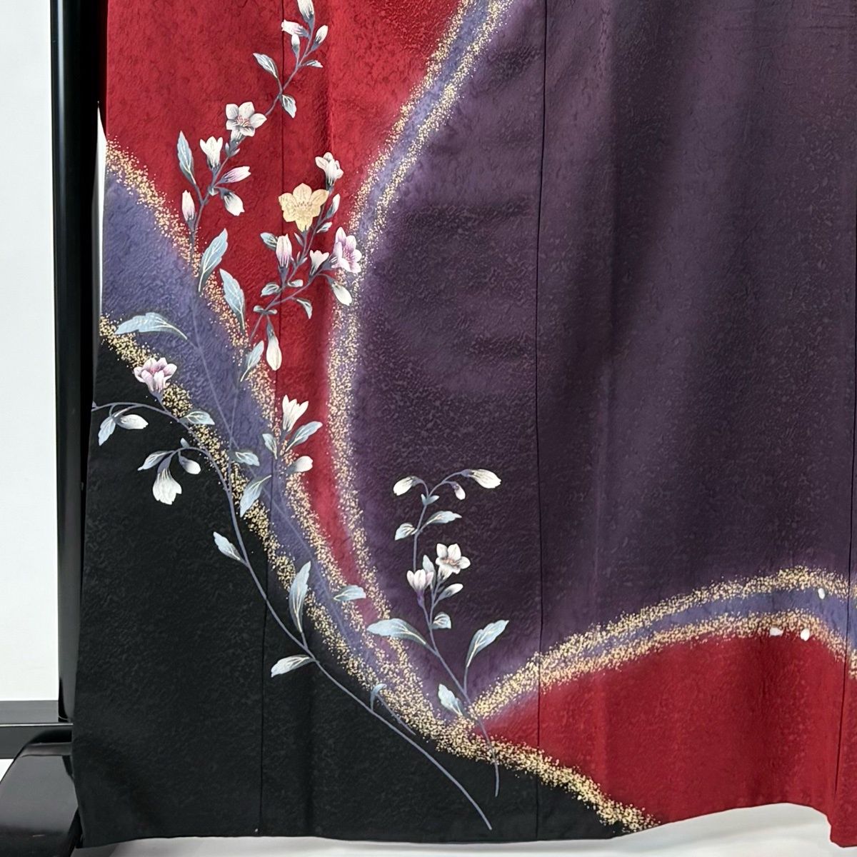 振袖 身丈166.5 cm 裄丈67.5 L 袷 やまと 草花 ラメ彩 金彩 えんじ色 正絹 秀品