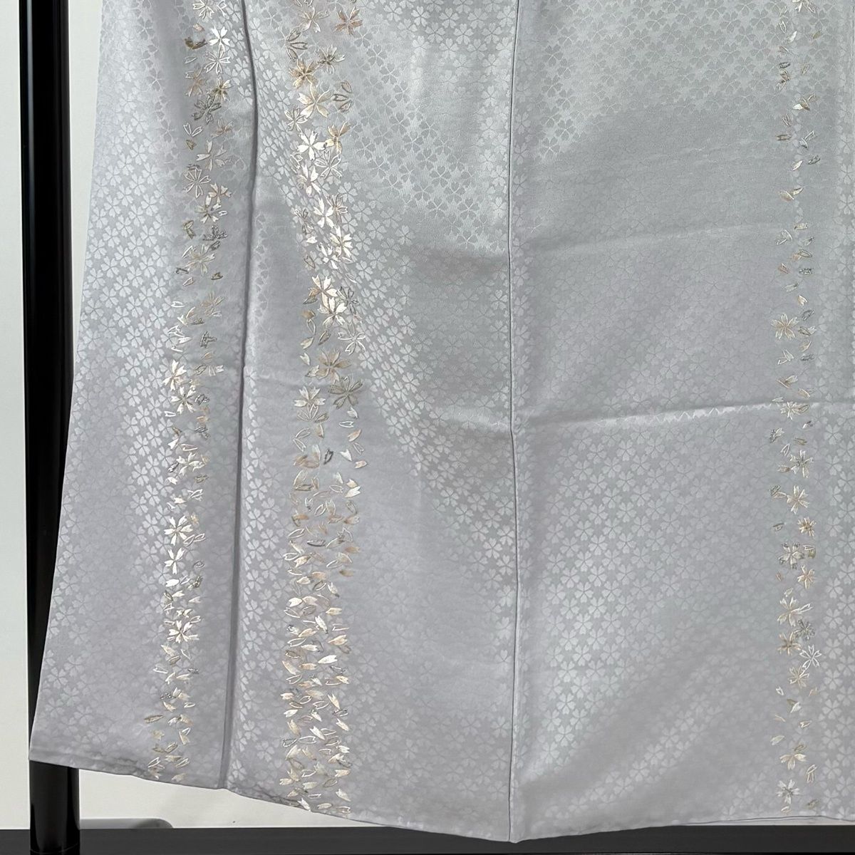 小紋 身丈152 5 cm 裄丈62 S 袷 山口美術織物 鈴乃屋 落款 桜 楓 刺繍 金銀糸 薄紫 正絹