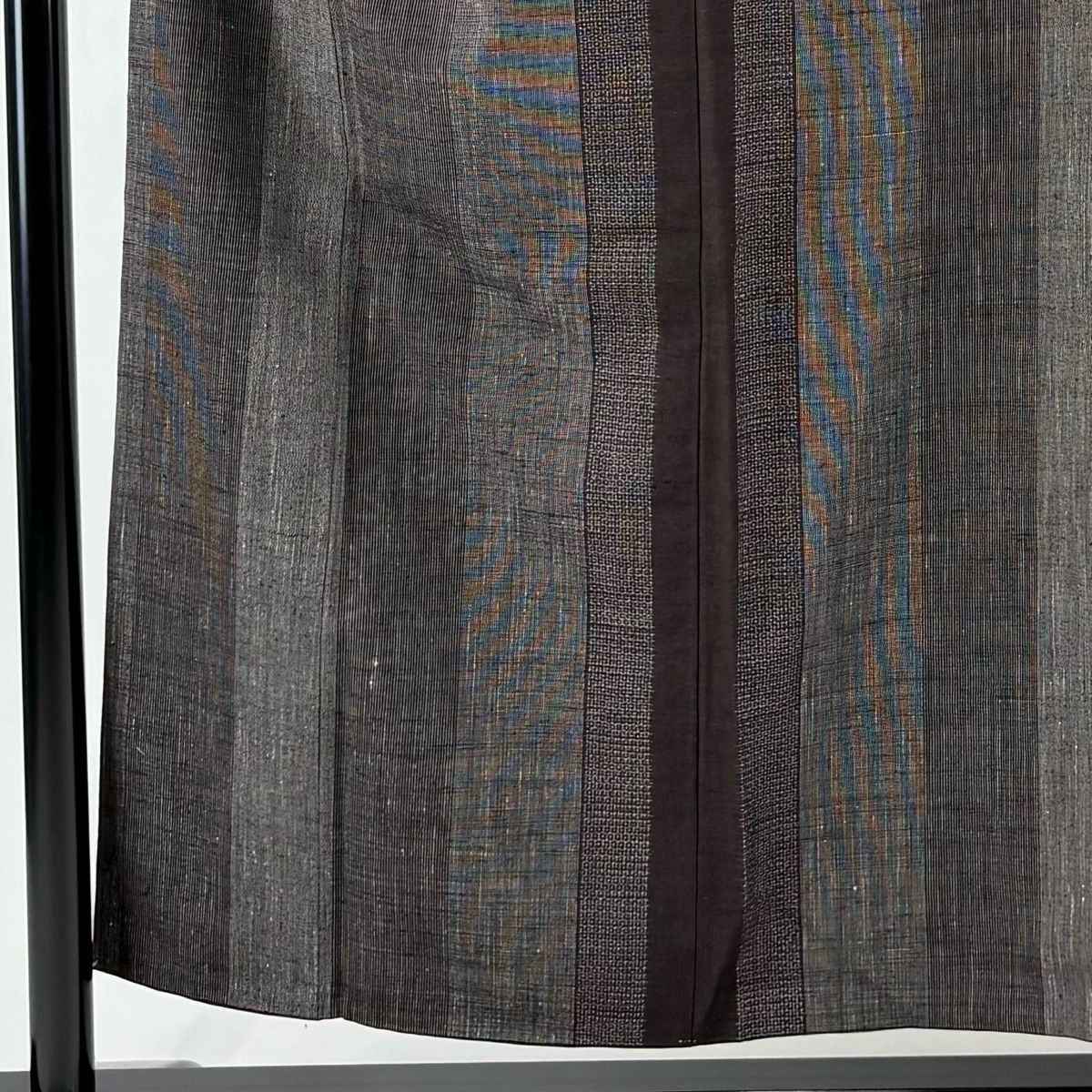 結城紬 身丈154.5 cm 裄丈65 M 袷 はたおり娘 やまと 証紙 縞 亀甲絣 焦茶色 正絹