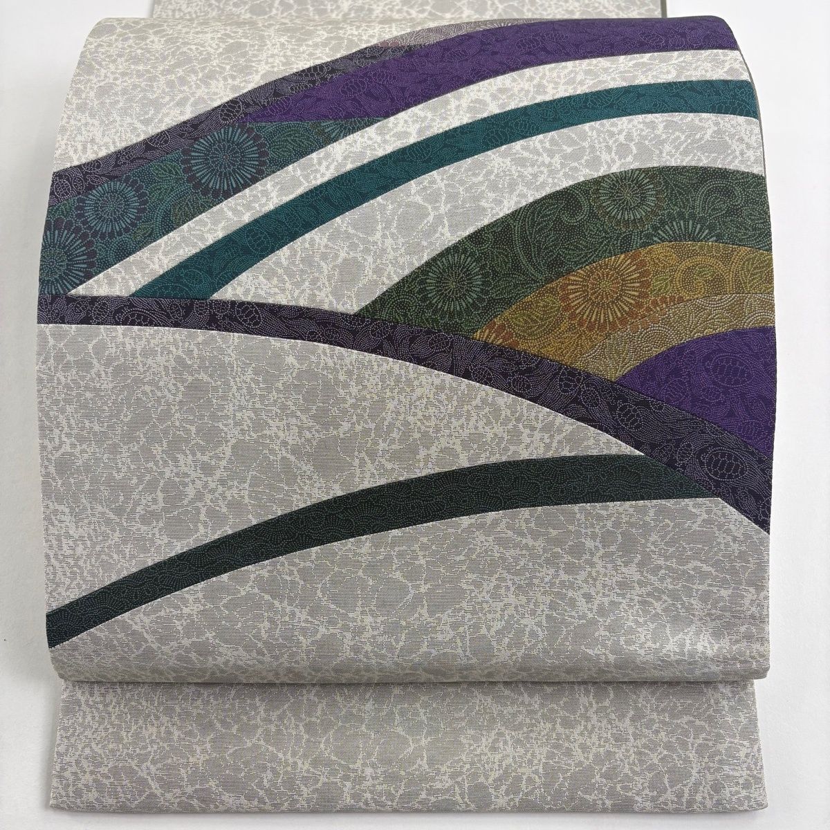 袋帯 名品 人間国宝 六谷梅軒 落款 菊唐草 蓑亀 切り嵌め 灰色 お太鼓柄 正絹