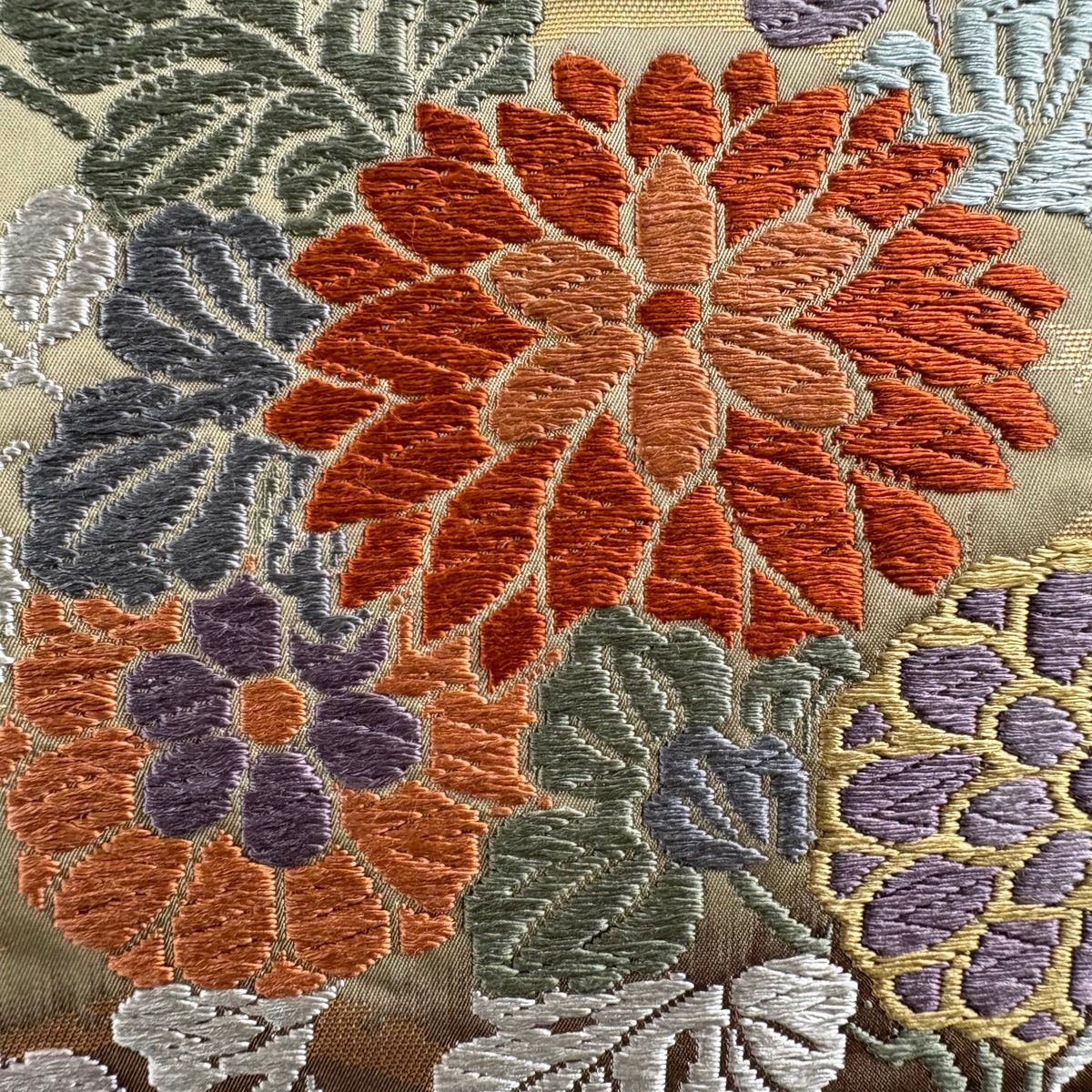 袋帯 名品 菊 笠松 金糸 唐織 灰茶 六通 正絹