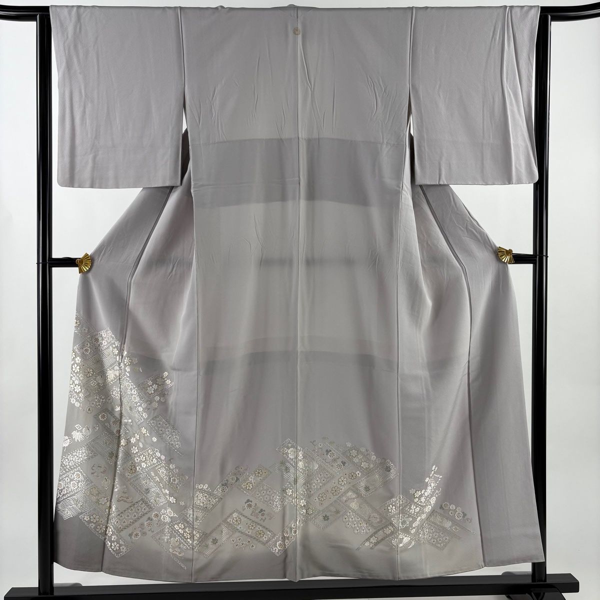 色留袖 身丈155 cm 裄丈64 M 袷 宝尽くし 草花 刺繍 金糸 薄紫 正絹 名品 一つ紋