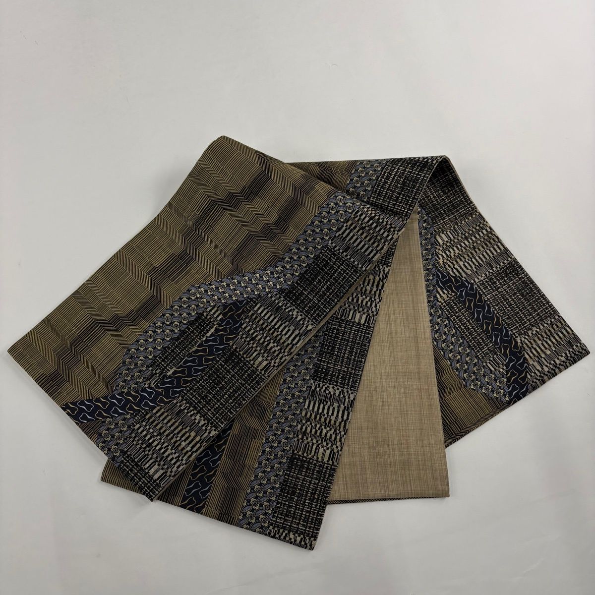  付下げ 身丈162.5 cm 裄丈66 M 袷 袋帯セット 塩沢紬地 塩沢絣 証紙 縦縞 格子 黒 正絹 名品 訪問着 付け下げ 着物