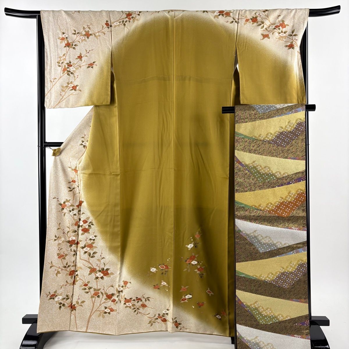 訪問着 身丈162.5 cm 裄丈66.5 M 袷 椿 金彩 染め分け クリーム 正絹 秀品