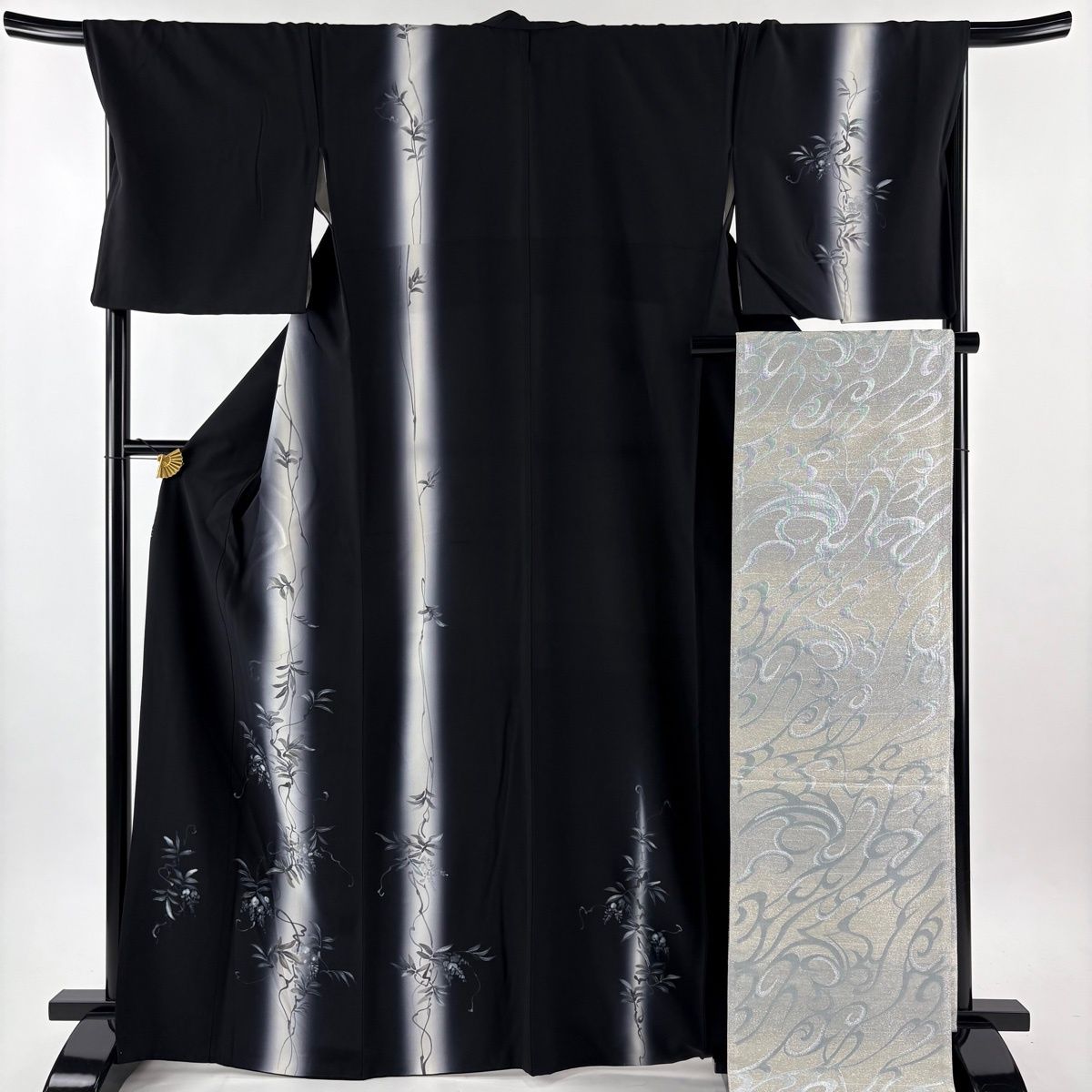 付下げ 身丈166 cm 裄丈69.5 L 袷 袋帯セット 草花 縦ぼかし 黒 正絹 秀品