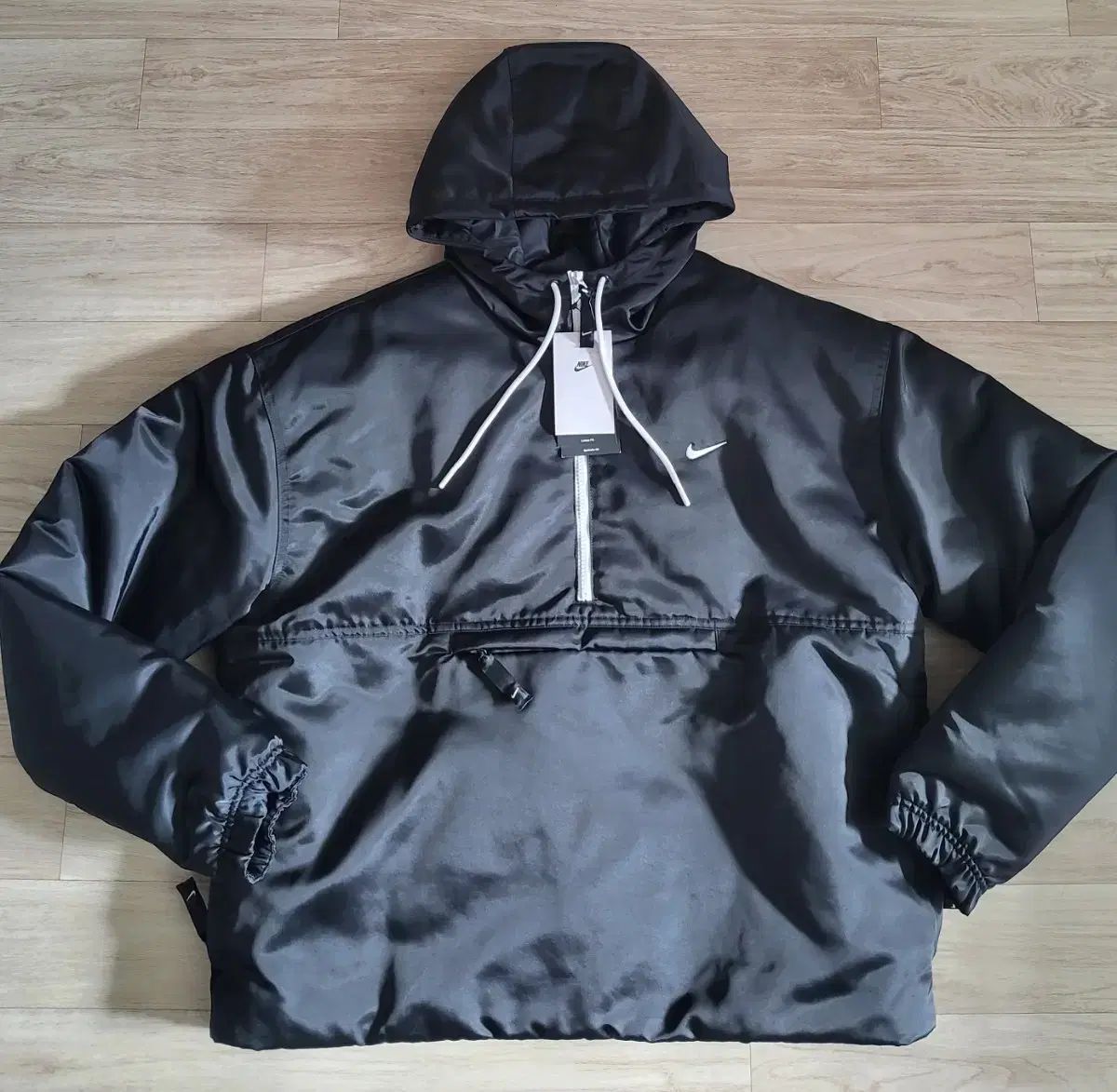 NIKE ナイキ NRG ソロ スウッシュ 新 サテン Anorak（アノラック