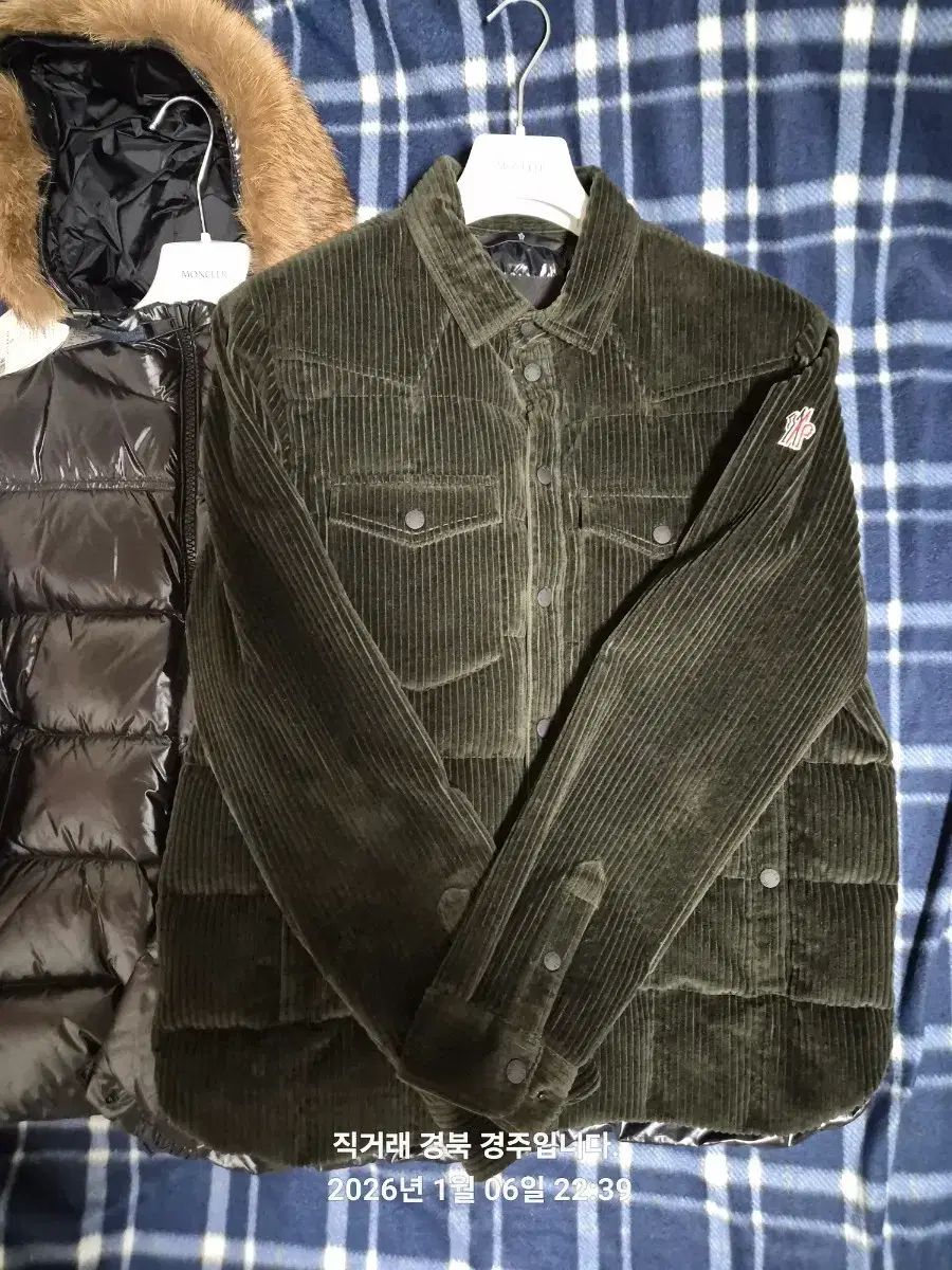 モンクレール シャツ型 ダウン ジャケット 겔트 します gelt