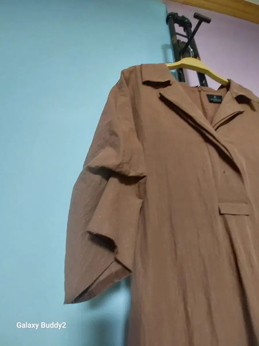 LADINI カラーネック Long ONE PIECE ブラウン82