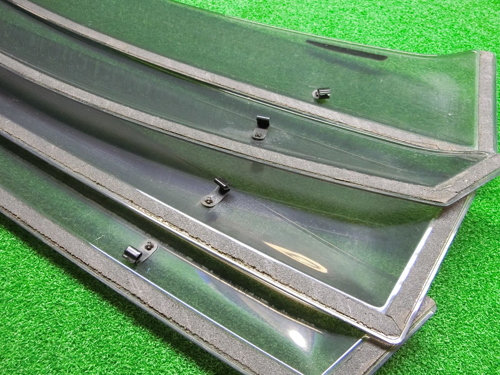 13063] 送料無料 ダイハツ ムーヴ カスタム L175S ドアバイザー