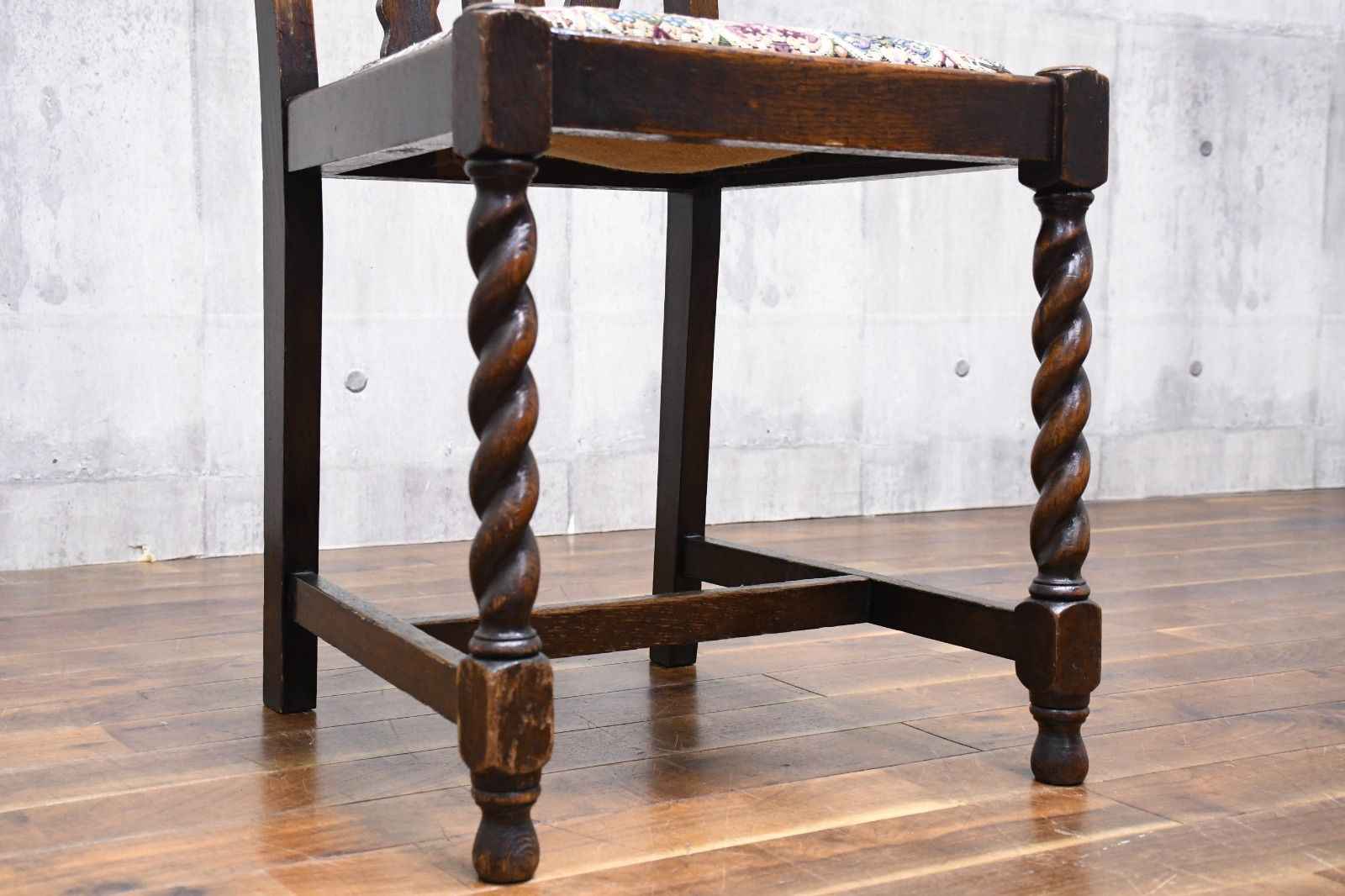 美品 英国 イギリス アンティーク ツイストレッグ オーク材 本革 チェア 美品 英国 イギリス アンティーク ツイストレッグ オーク材 本革