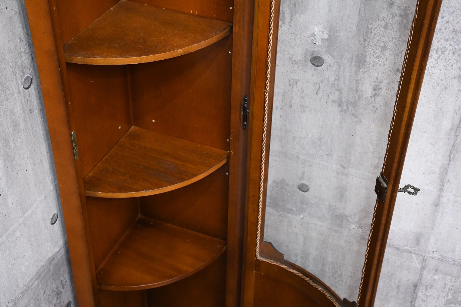 DCC42 イタリア製 象嵌細工 4ドロワー ガラスキャビネット カップボード イタリア製 象がんシリーズ ガラスキャビネット 高さ170cm 通販 - ディノス